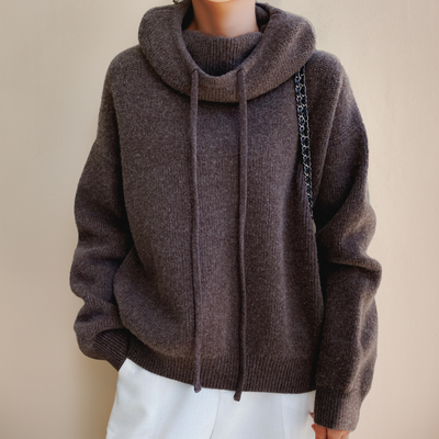 Lia - Sophisticated high-neck sweater for a chic look