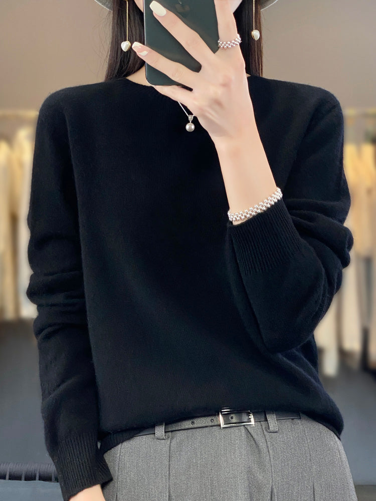 Anette – Comfortable Pullover For Cold Days