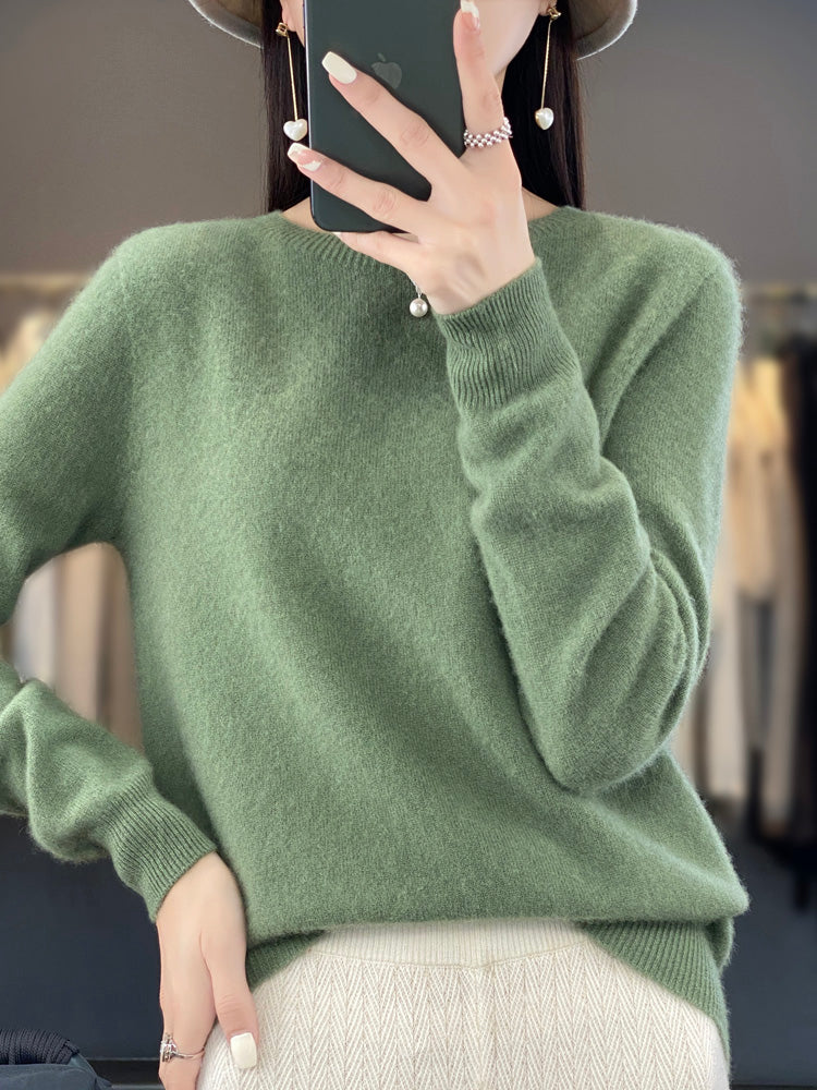 Anette – Comfortable Pullover For Cold Days